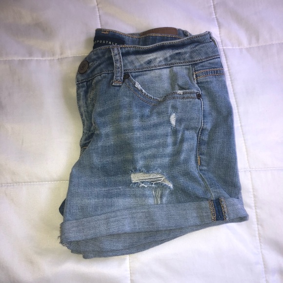 Shorts - Picture 3 of 3